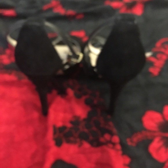 Victoria’s Secret Heels - Picture 4 of 6